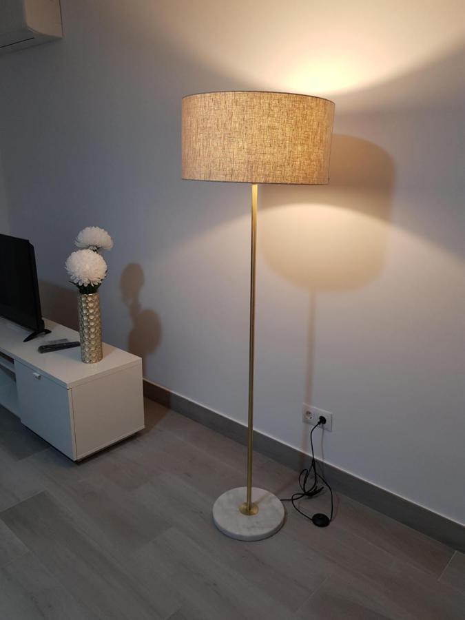 Apartment Near The Beach มาร์เบยา ภายนอก รูปภาพ